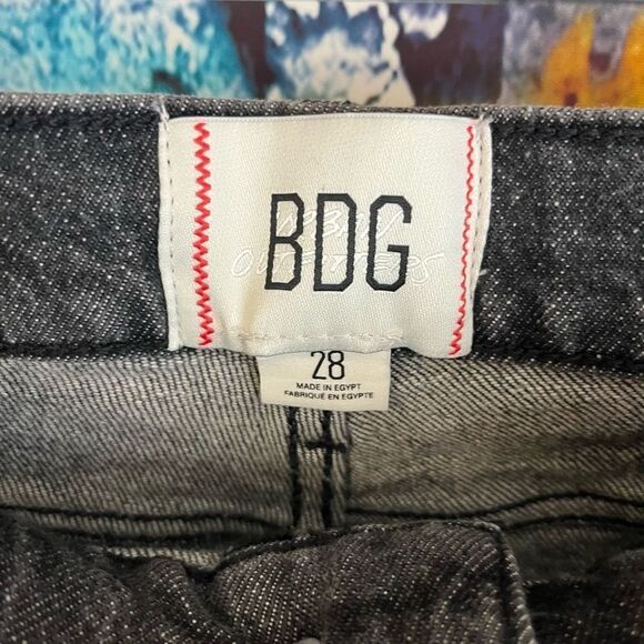 BDG Black Denim Cuff Off Shorts Size 28 Stretch - Picture 2 of 4